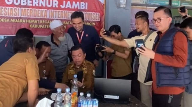 Jaringan Internet di Muara Emat Makin Lancar, Terima Kasih, Pak Gubernur…